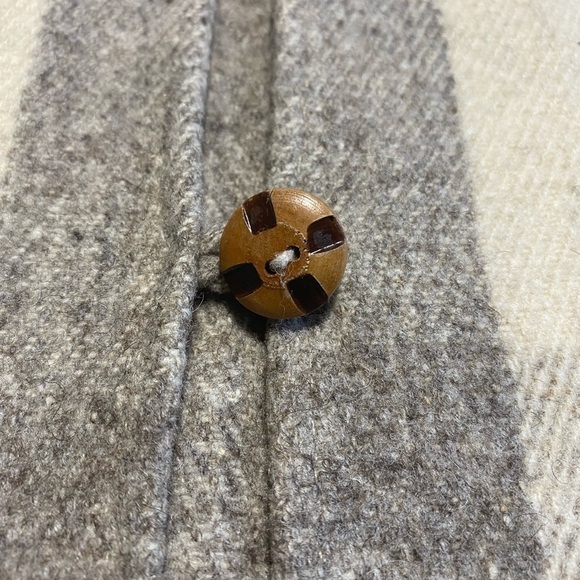 WOMENS Plaid Grey and Beige Fringe Collared Pancho - Picture 5 of 8